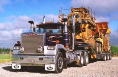 Nigel's Mack Superliner #2