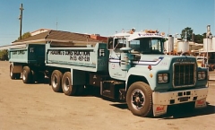 200hp R series, roadranger,1980