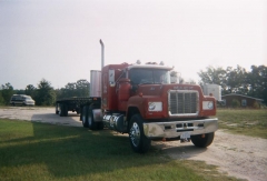 More information about "Mack 004.jpg"