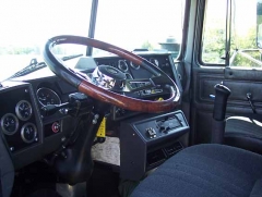 Green 2004 Mack RD Legend Tri Axle Dump Interior.jpg