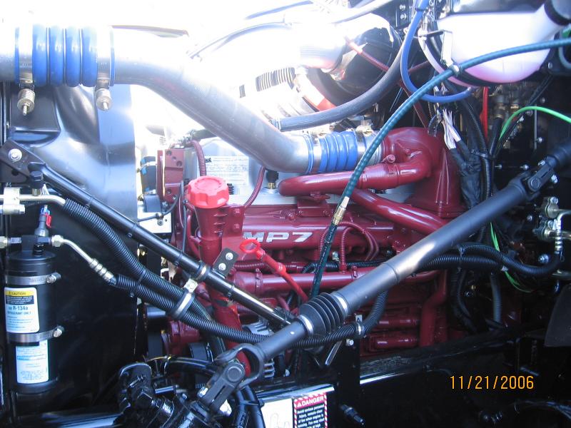 2007 CTP713B  Engine.JPG