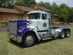 trucks 028.jpg