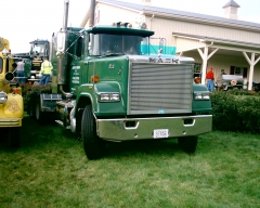 Mark Yarnell's Superliner at Hoppenville Show