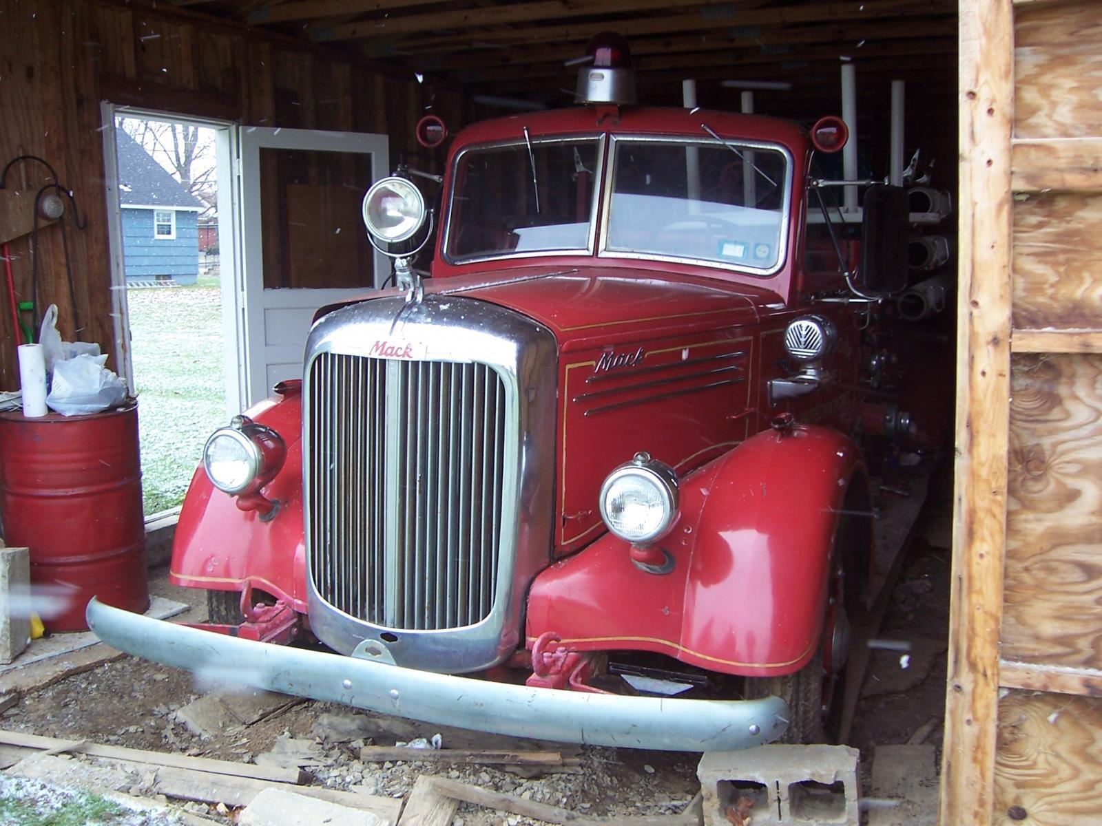 1942 80 LS Fire Truck