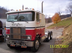 cabover1 004.JPG