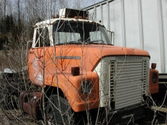 truck yard grave 041.jpg