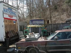 truck yard grave 025.jpg