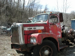 truck yard grave 030.jpg