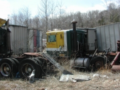 truck yard grave 045.jpg