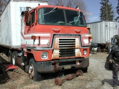 truck yard grave 060.jpg