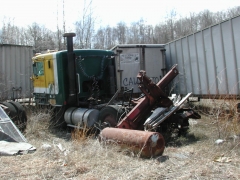 truck yard grave 046.jpg