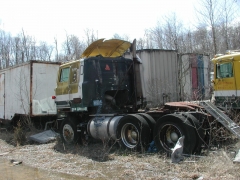 truck yard grave 044.jpg