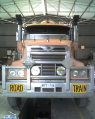 "03 Superliner with bullbar up