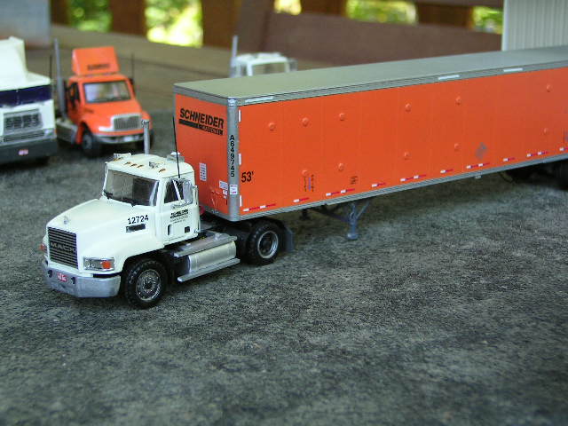 Mack models - HO scale