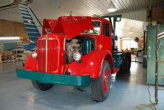 Mack LJ 002.jpg