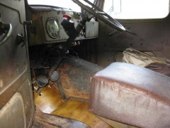 MACK EHU CAB INTERIOR 2.jpg