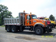 Mack GU713.jpg