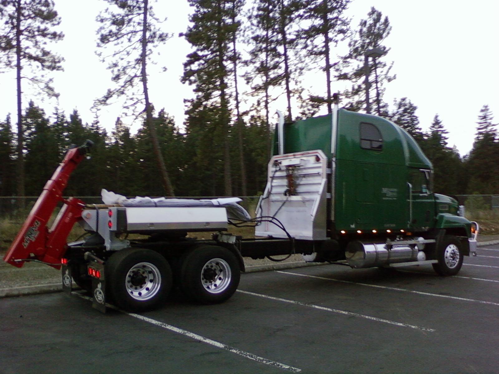 1996 Mack CH613 w/Zack lift