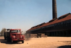 Mack B61S bricktruck nr 99