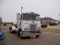 1975 FS700L Mack