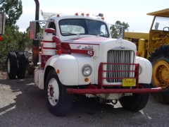 1956 B-71 Mack.jpg