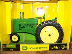 ERTL MODEL JOHN DEERE MODEL "A"