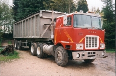 Mack FM 700.jpg