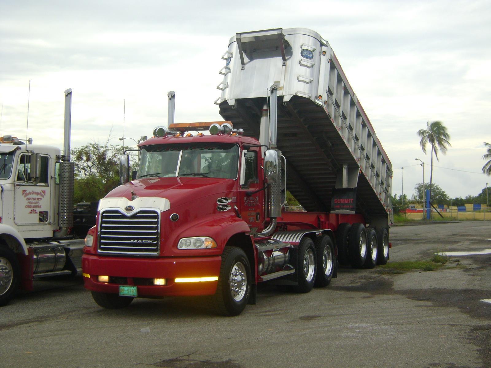 TRUCK FEST 2009- MACK ATACK.