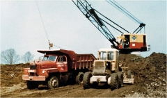 70 Mack B8136SX Dumptruck.jpg