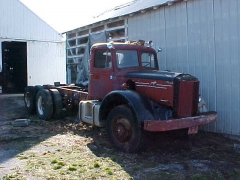 1949 Mack LF