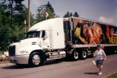 2000 Mack Vision