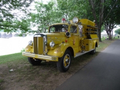 1951 Mack 405A 1002