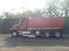 05 mack tri-axle