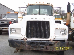 Mack Trucks And Engines 005