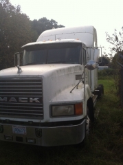 1999 Mack CH613 03