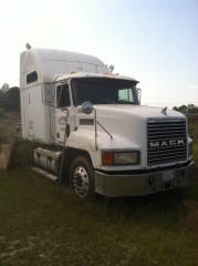 1999 Mack CH613 02