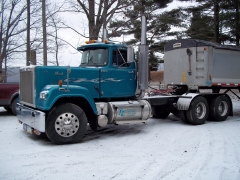 1990 Mack Superliner E9-500