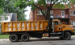 Mack CL roll-off - Piravic Construction