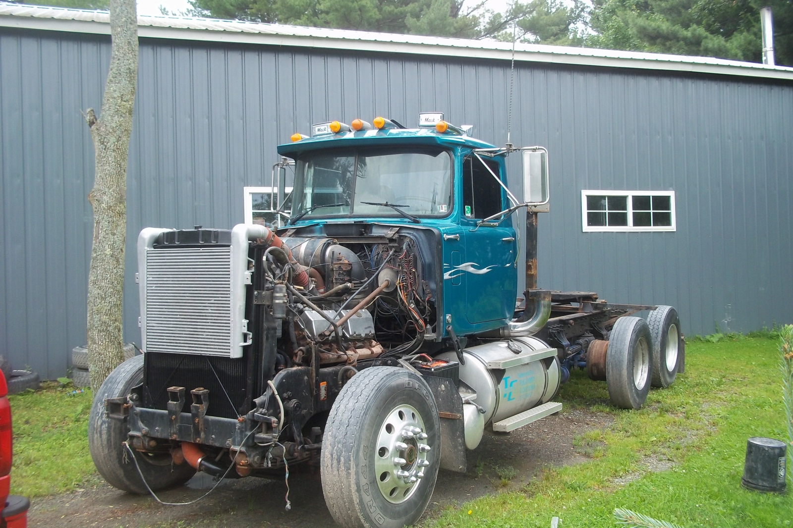 90 mack superliner restoration