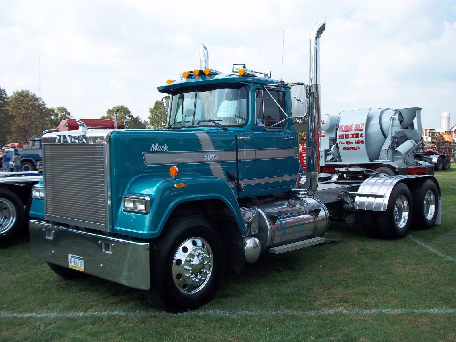 90 Mack Superliner E9-500