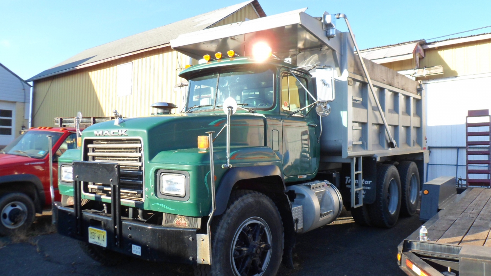 1999 Mack RD688 Dump