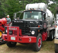 1974 Mack DM600 mixer