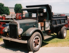 1933 Mack BF