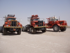 Kenworth 953 And Super 953 Kuwait  Iraq Border (2)