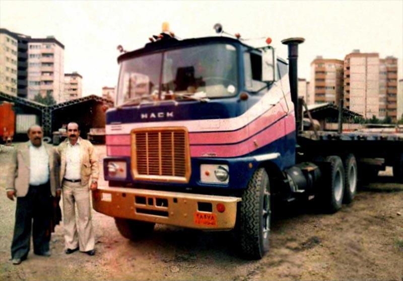 Грузовик Mack Иран