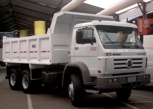 VW Worker 26-220 6x4 tipper.jpg