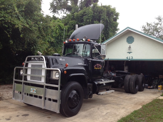 progress on my rubber duck truck - Antique and Classic Mack Trucks General  Discussion 