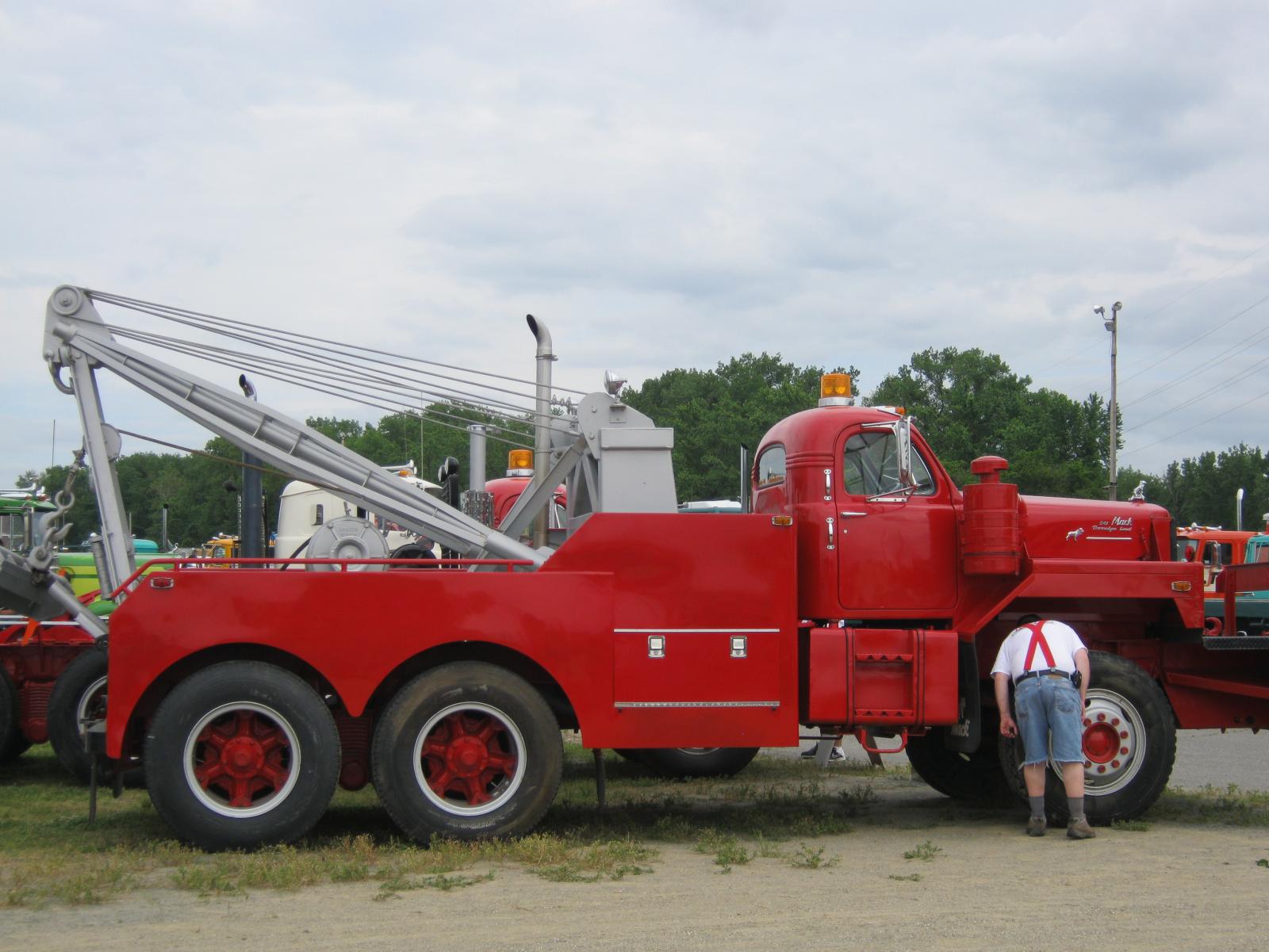  Mack  Tow  Trucks  and Wreckers Page 2 Odds and Ends 