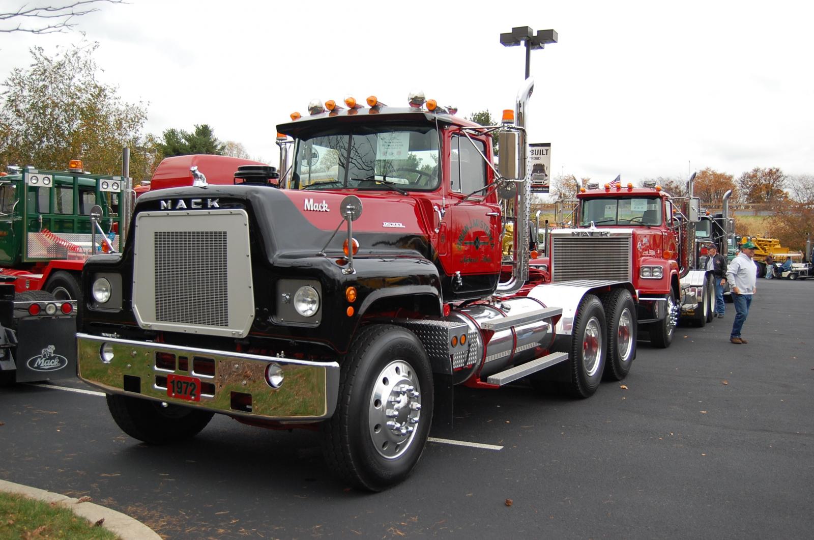  RS700L  info Antique and Classic Mack  Trucks  General 