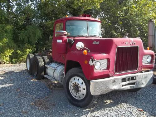 1971 mack r700 300cummins 9sp 540-309-4973 roanoke va $2800.